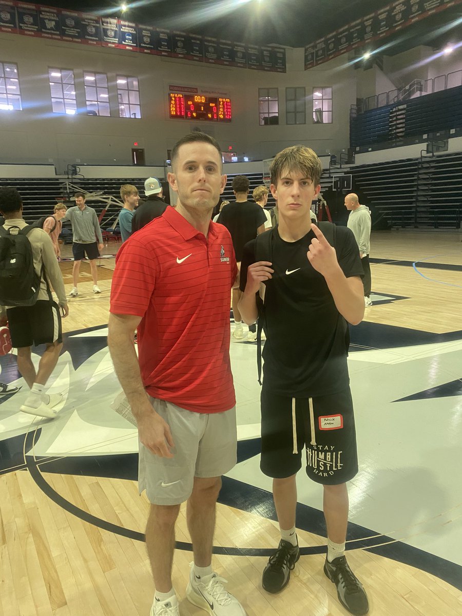Patrick_Nason1's tweet photo. Great time at Samford! @Jake_DeLaney thanks for the advice and opportunity! https://t.co/moTl3SUo6Z