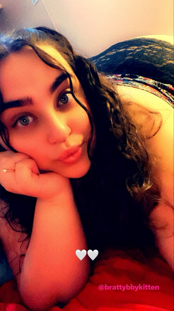 brattybbykitten's tweet photo. 😘😘😘 https://t.co/sMi1QVHGOZ
