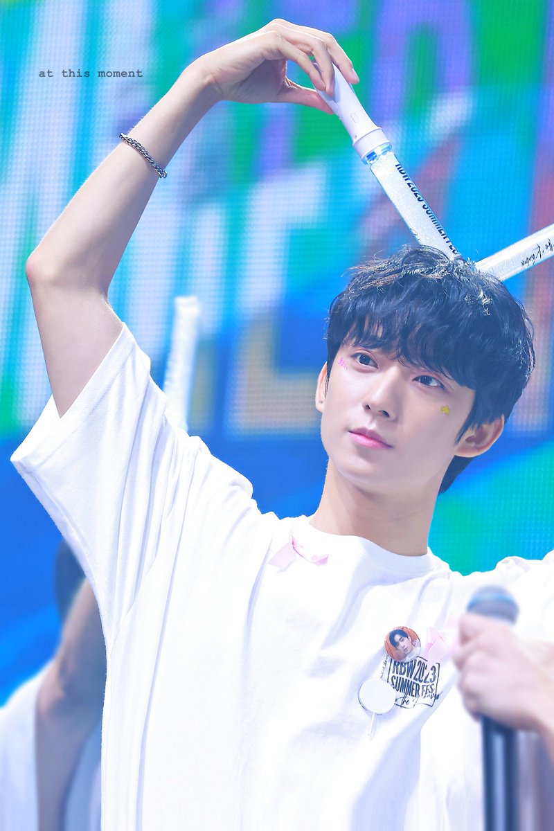 moment_0814's tweet photo. 230820 RBW 2023 FAM CON

new upload

덮머 강아디🐶

#공찬 #GONGCHAN #B1A4 https://t.co/Zx71oeEEyX