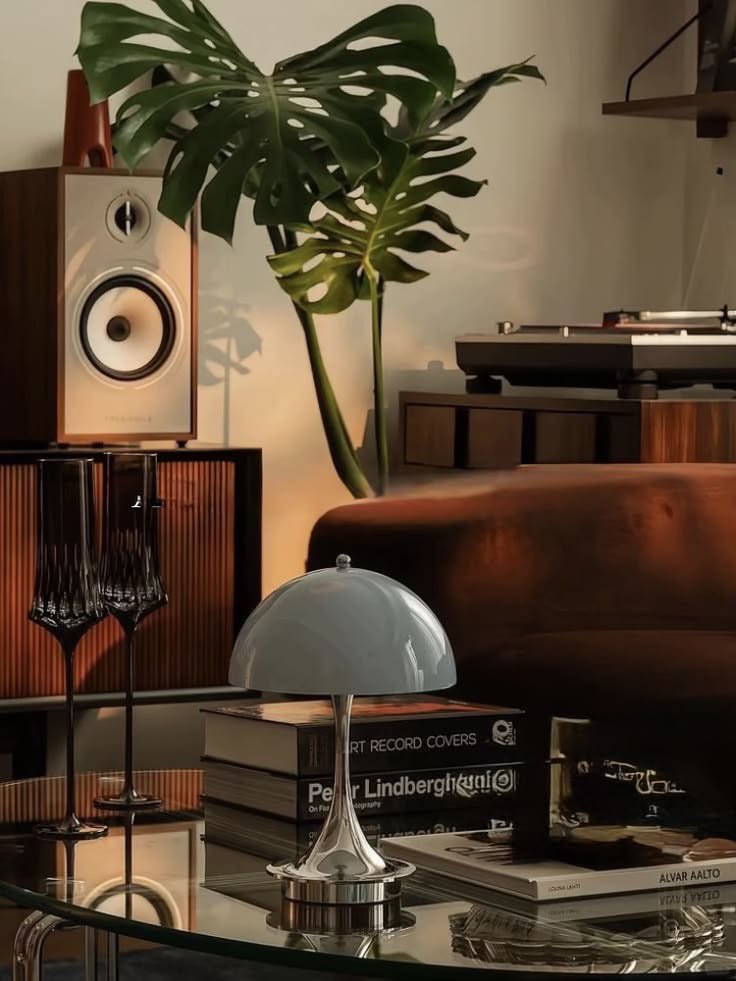 softspacess's tweet photo. Brown is my to go to when it comes to interior decor https://t.co/JtdJ9UFrXS