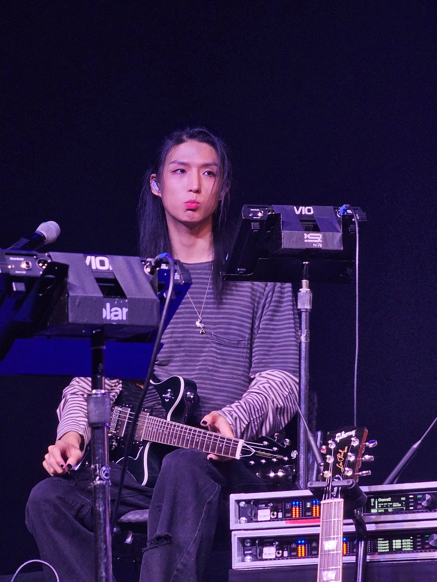 Straykat5's tweet photo. I missed him sm 🥹💕 https://t.co/jzlLFslwsC