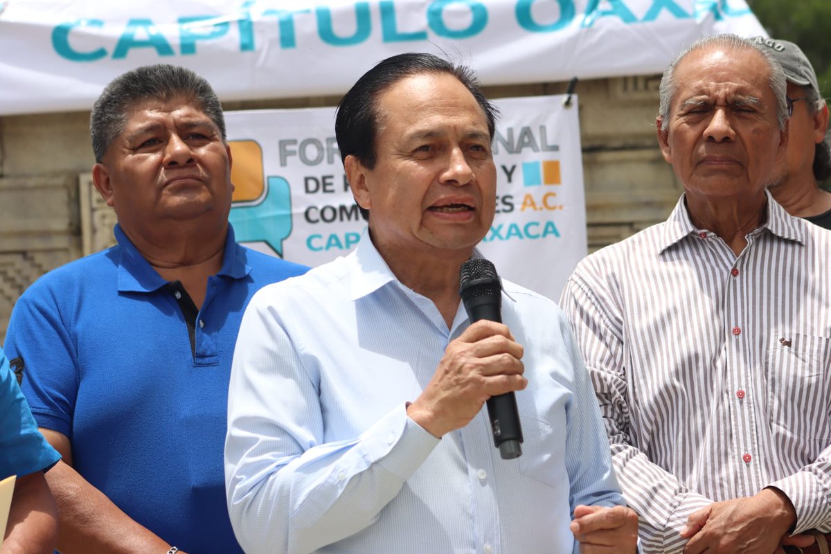 DiarioMarcaOax's tweet photo. Foro de Periodistas de #Oaxaca exige justicia para Roxana Guzmán y visibiliza desafíos de mujeres comunicadoras.

📷 @fotoesMax

🔗https://t.co/sRN1BSezSp https://t.co/8pkQr6VPou