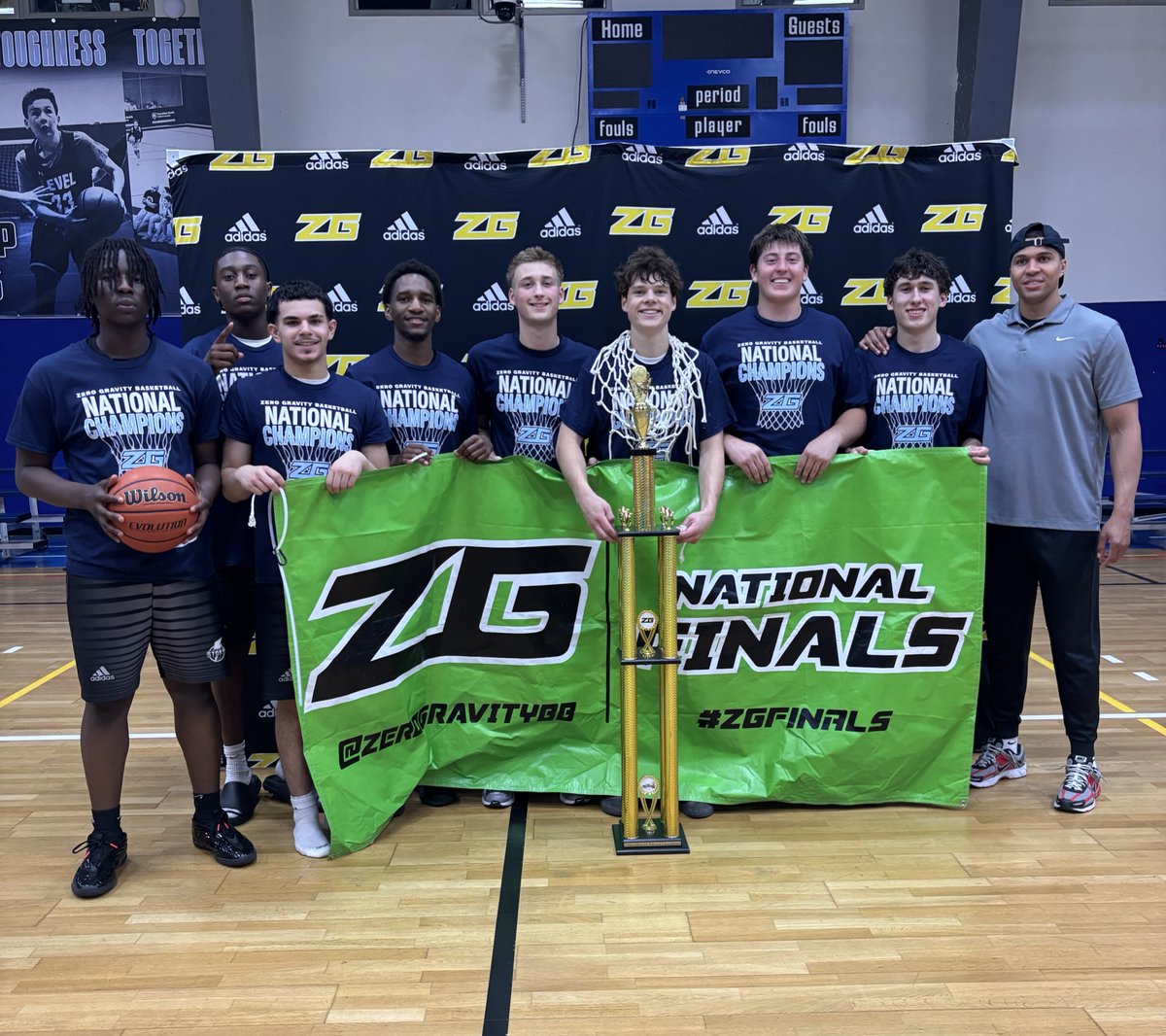 zg_newengland's tweet photo. 🏆 NATIONAL CHAMPIONS 🏆

NE Storm takes the title in Boys Varsity Division 2 Graphite!! 

Eli Whipple takes home MVP this weekend! He came up clutch down the stretch in a 2-point victory! 🔥🏀 @NEStormBball #ZGFinals https://t.co/9cOAIy2ga0