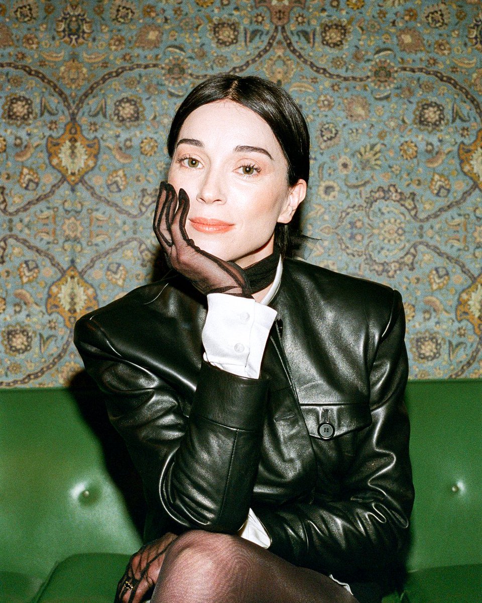 themontrealer's tweet photo. 🎤St. Vincent performs with a full orchestra in this unforgettable concert

🎵A selection of favourites and deep cuts spanning the St. Vincent discography brought to life in spellbinding new ways.

👉https://t.co/RBQsYUxDuL

@Montreal @mtljazzfestival @Place_des_Arts @st_vincent https://t.co/Zq929CZiGg