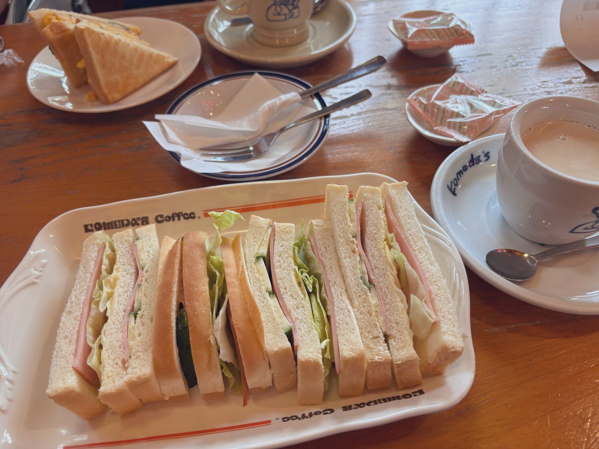 COMISHUCCO's tweet photo. ゴキゲン🥪 https://t.co/rQ4jzqCLlW