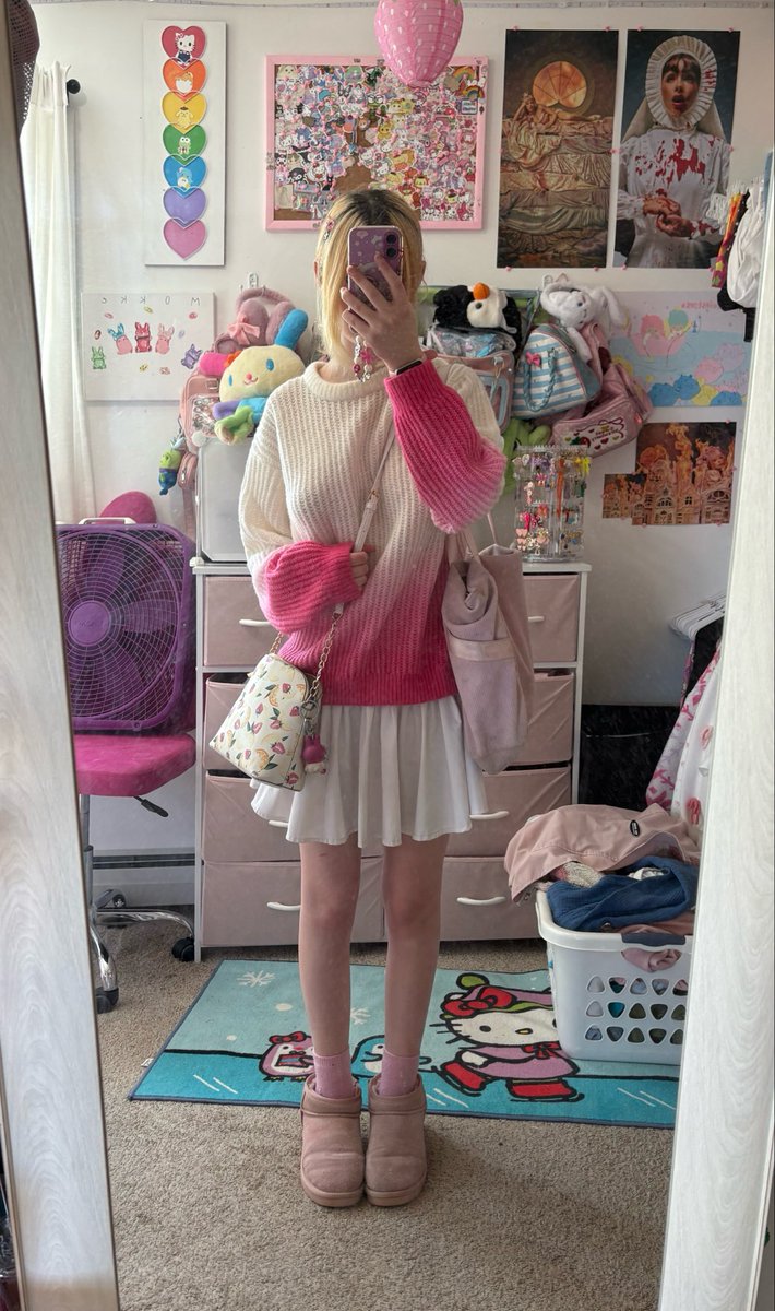 booboomoth's tweet photo. too depressed to care anymore unfortunately 😞 just doing my best to get myself out of bed each day . but here are a couple ive taken and not posted recently https://t.co/3uBG1s2XQK