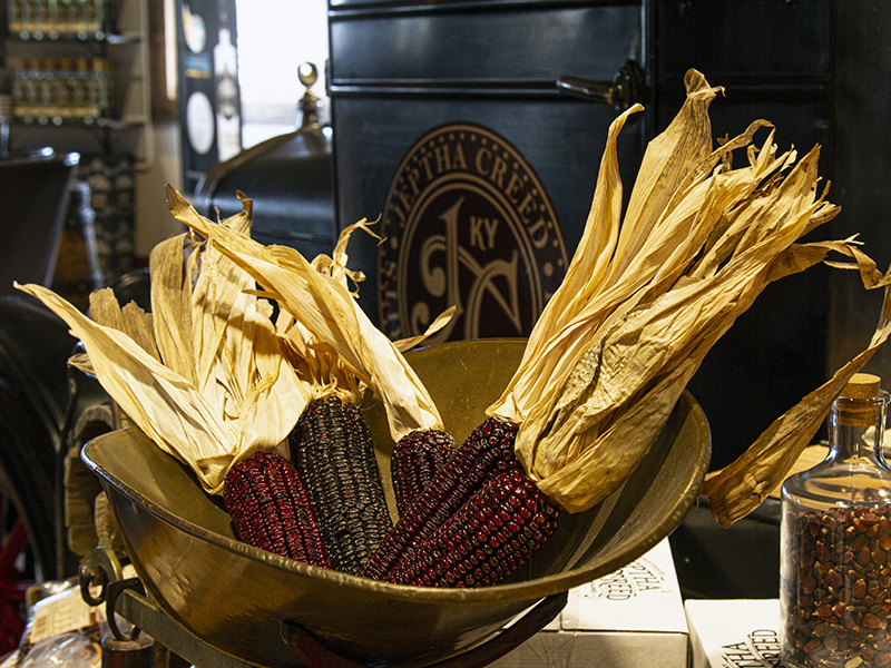 whiskycast's tweet photo. This week on WhiskyCast, we're talking heirloom grains and Bourbon with Joyce Nethery of Kentucky's Jeptha Creed Distillery! We'll also have the return of Bruichladdich's Yellow Submarine single malt and more!

https://t.co/s4JfQ9l0R5 https://t.co/KMDR2CHNna