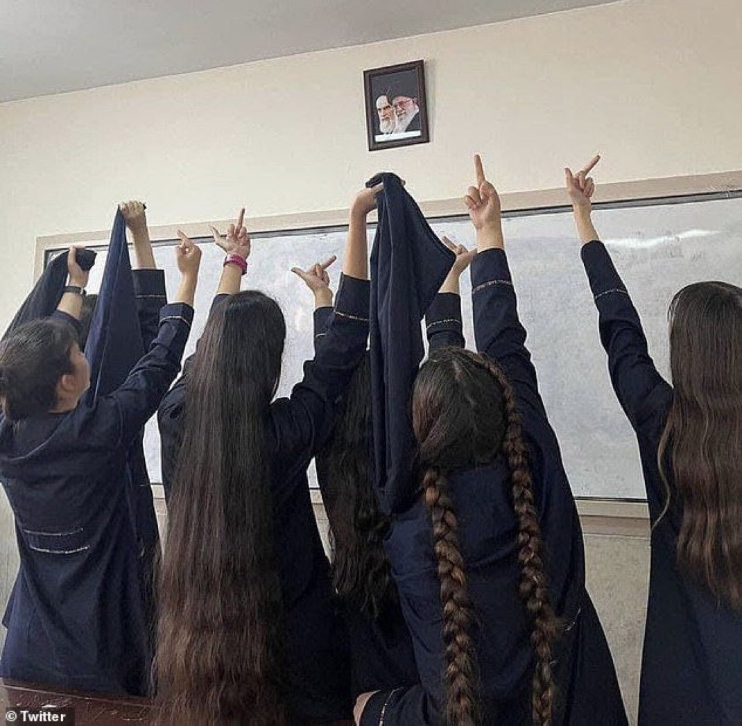 realMaalouf's tweet photo. FUCK THE ISLAMIC REGIME OF IRAN 🖕 https://t.co/11WVlxiSG5