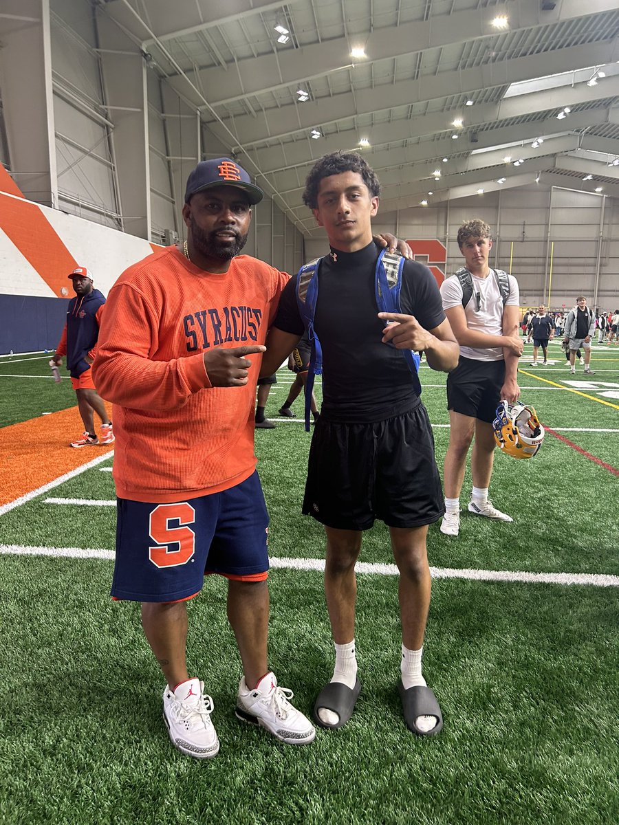BrandonCTheDJ's tweet photo. ▪️ a Sunday well spent @ the FRANchise Elite Prospect Camp, &amp; grateful for @FranBrownCuse takin a minute to meet @Nico_Ca2well at the end 🙏🏼🖤💯 #OrangeNation https://t.co/2E7WDirOoU