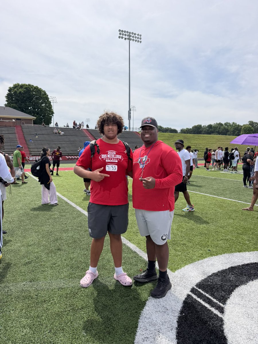 DJohnson_77's tweet photo. Had a good time at @GWUFootball  Mega Camp yesterday here are some clips from 1 on 1s learned some things from  @Coach_KD75 thanks for having me 

@Beasley__F @alton_plott @kevindorf5 @247Sports @247recruiting https://t.co/Xxrxfc49DB