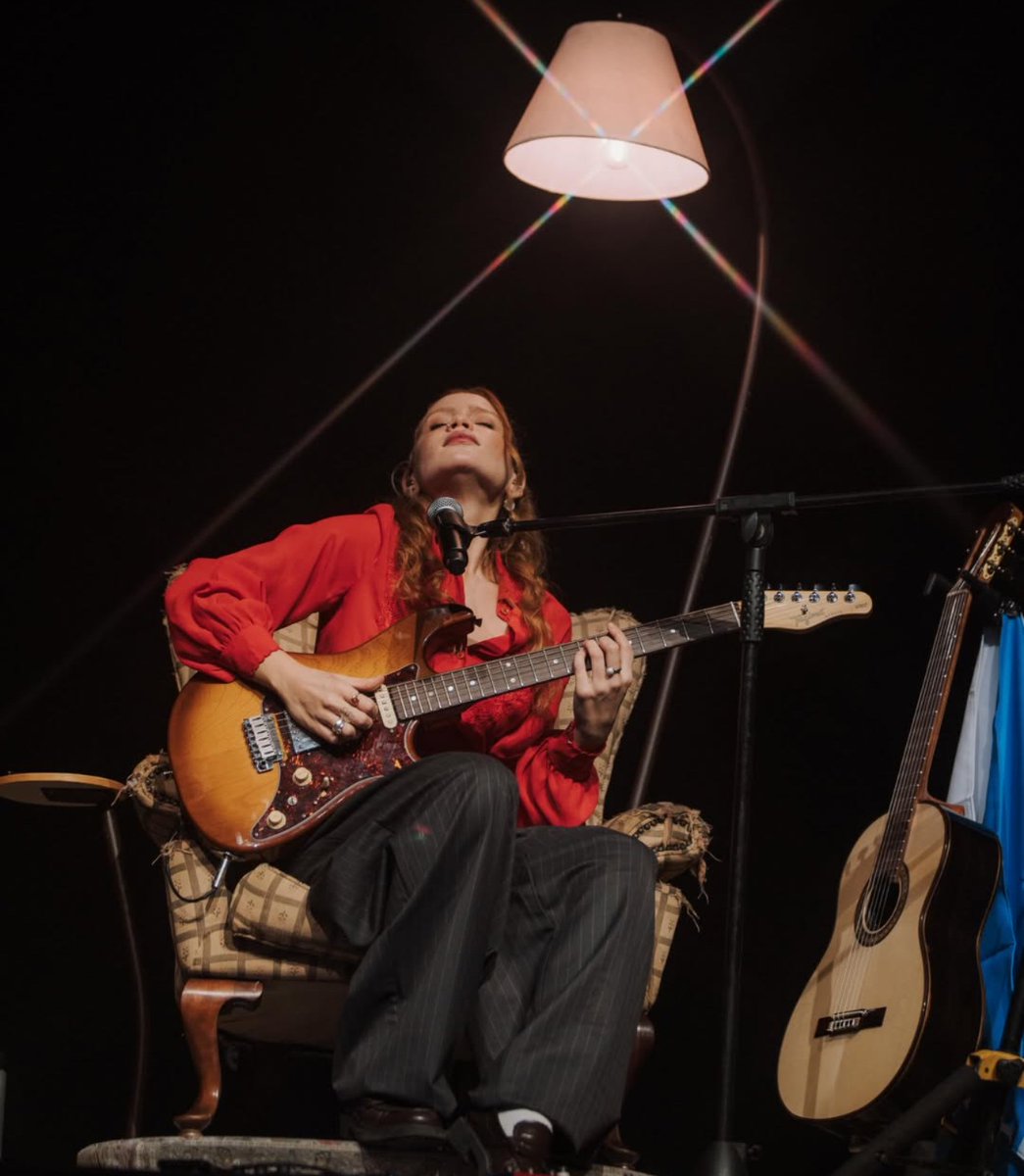 stagebiazin's tweet photo. As fotos do meet de CURITIBA já estão disponíveis: 

» https://t.co/mDiEY9PJvn https://t.co/BGcFe9eU7F