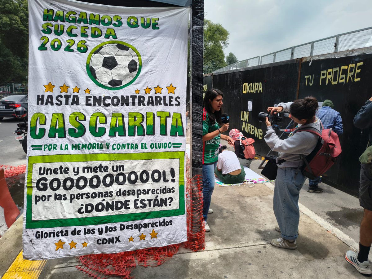 CentroProdh's tweet photo. Acompañamos a familiares de personas #desaparecidas a la #cascarita convocada por la Asamblea Antimundialista y vecinos de Santa Úrsula para pronunciarse sobre las violaciones a #DDHH en el marco del #Mundial y convocar a la manifestación del 10 de junio por los más de 134 mil desparecidos en #Mexico.