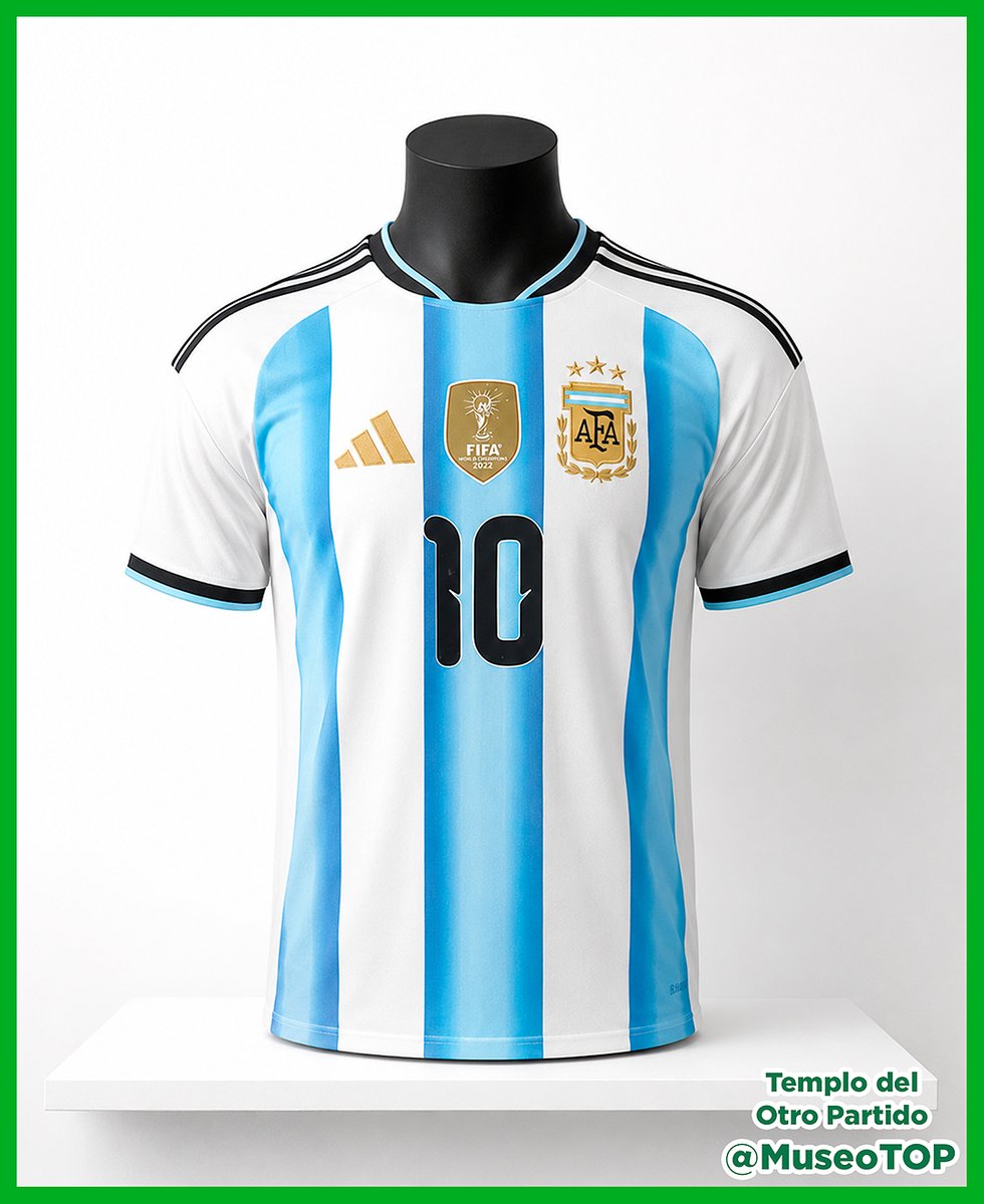 MuseoTOP's tweet photo. 07-06-2026. Cierre de #MuseumWeek2026: la camiseta adidas titular de Argentina 2026, con el 10 de Messi, brilla en el TOP, el Museo de Marketing Deportivo de Claudio Destéfano. Historia completa en Instagram 👉 @museoTOP. Contenido: @mlopezarce #MuseoTOP #HopeMW https://t.co/MYC64LntE2