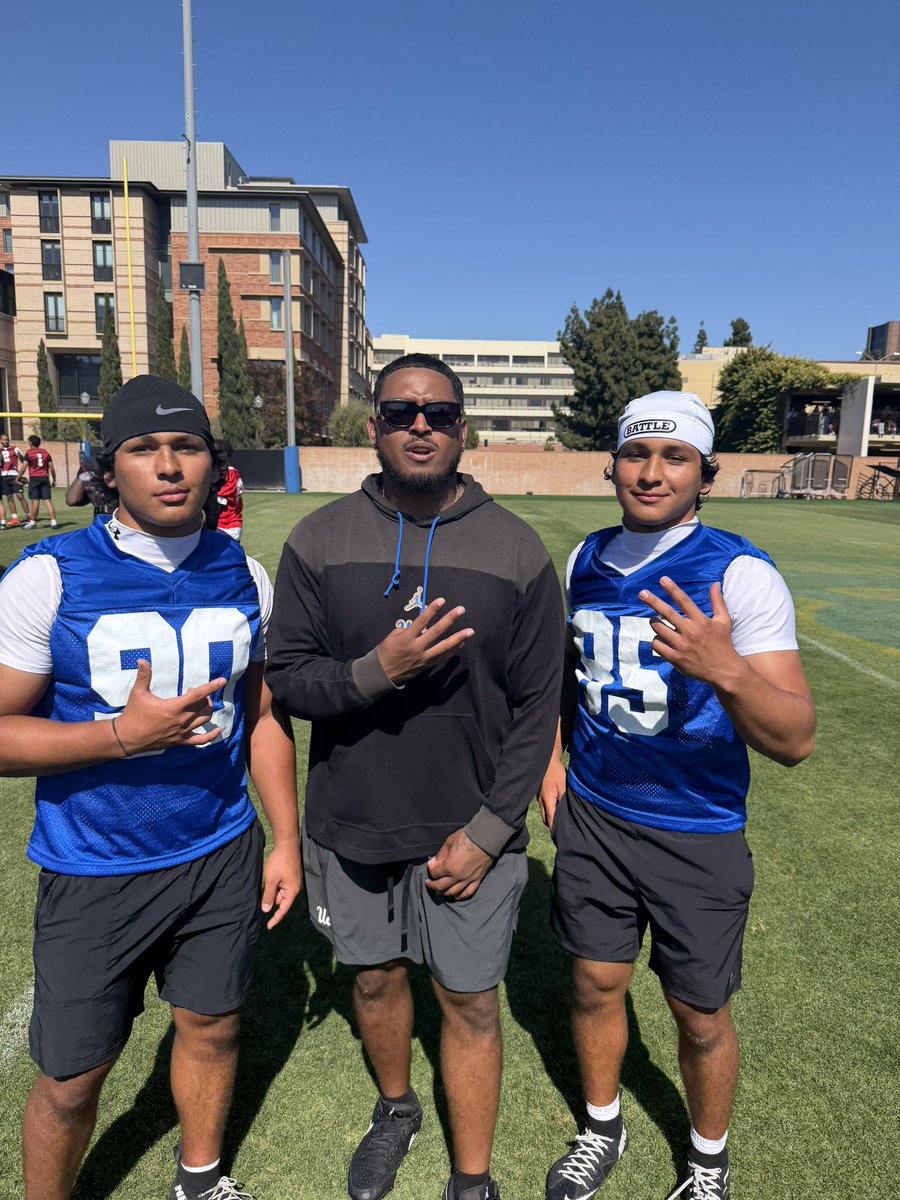 JoshFernan2010's tweet photo. blessed to be able to compete at the ucla camp today! @CoachAJSteward @toddycenteio https://t.co/gkkzxRJ6OQ