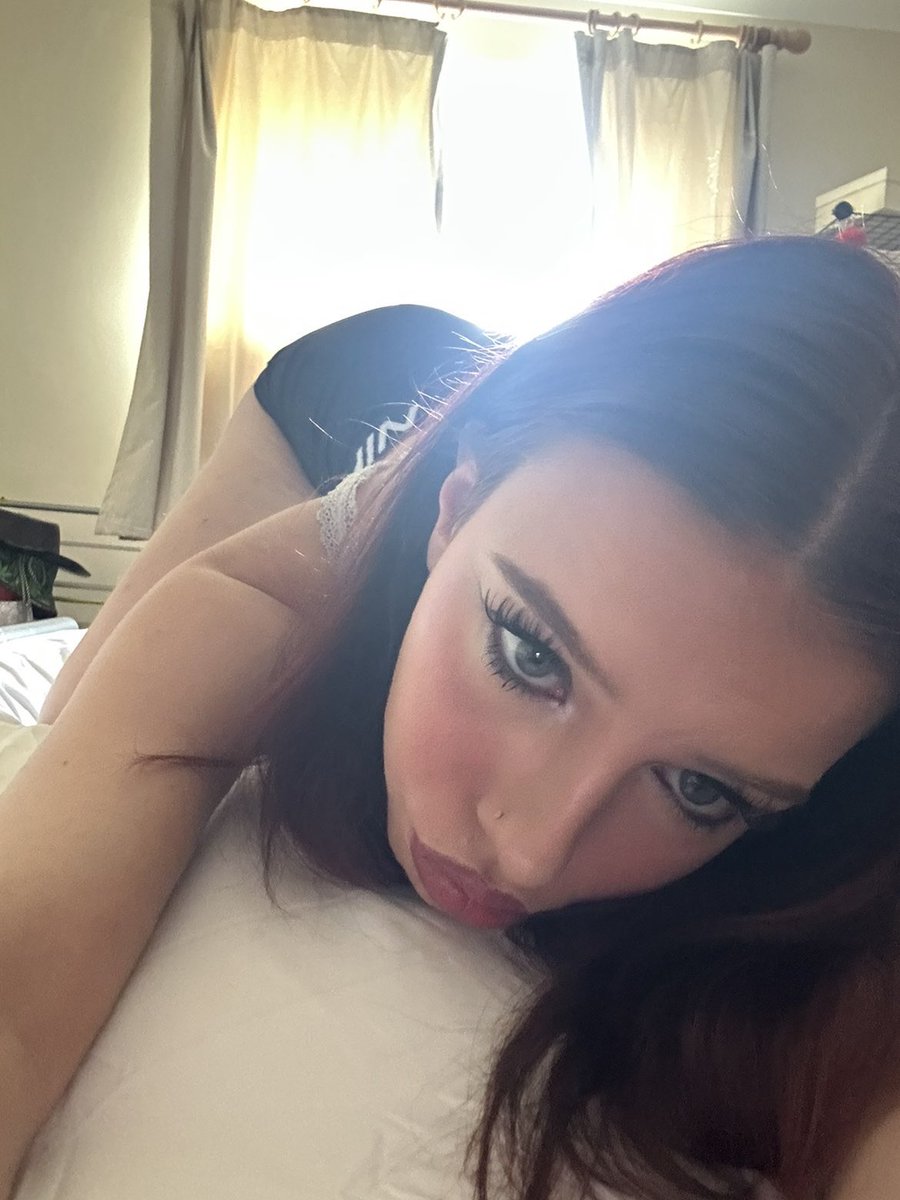 dan1ellexe's tweet photo. Wish you was behind me x https://t.co/fa0CNgZzVV