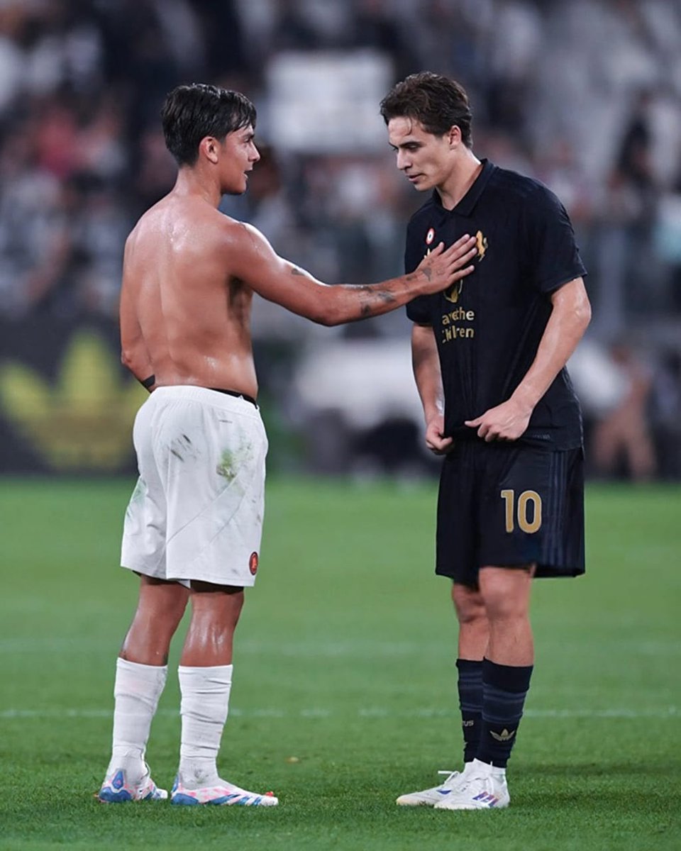 TheFJEN's tweet photo. 🚨🔙 WHAT. A. PICTURE! 🤩✨ https://t.co/H8Papr4OBs