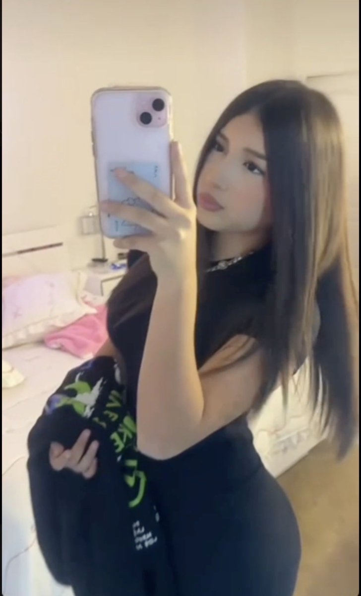 Shottalott's tweet photo. Esli is such a baddie #Esli #bop #teen
#latinateen https://t.co/O8o3ZCF7LP