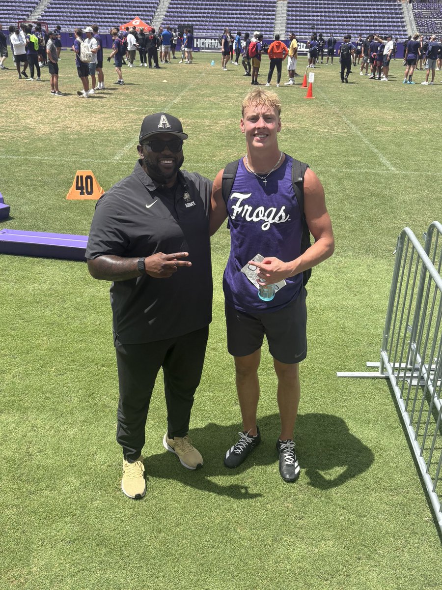 Dawson_C29's tweet photo. Had a great time yesterday @TCUFootball. Learned a lot from all the Coaches there and showed up to compete!!!

@TheProtectUCrew @MickensJay @chaseK_52 @mcgeheeben32 @CoachSonnyDykes @CoachJuice17 @ArmyWP_Football https://t.co/fBnsoEhATd