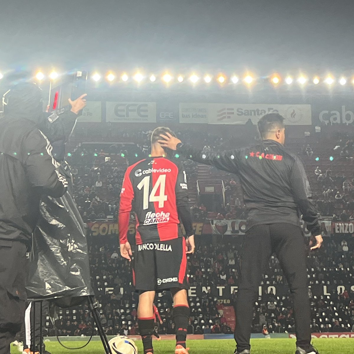 Agusseissfon's tweet photo. #Colón debut oficial para Máximo Ingravidi como profesional. 
Segundo  juvenil que debuta con Ezequiel Medrán en este Torneo. https://t.co/dXZl9aqwX1