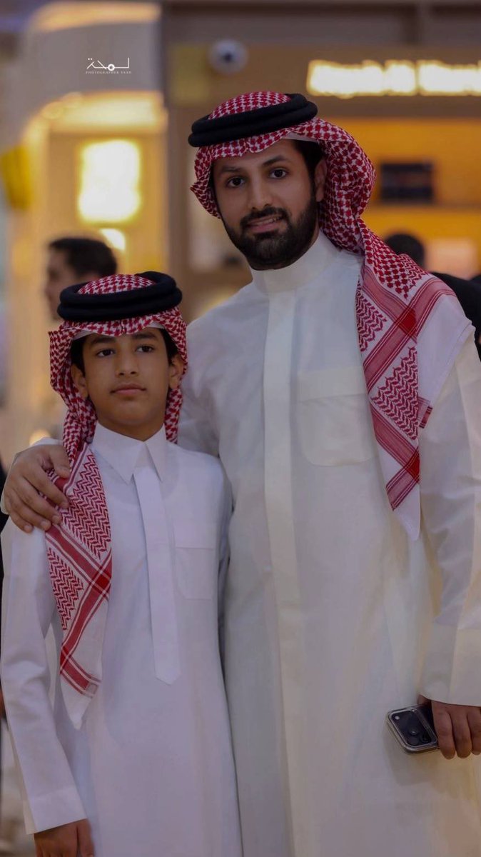 aljooory502_'s tweet photo. حتى GpT وصف احمد بمحبته لإخوانه وحب الجمهور له 🥺❤️
#احمد_قزيع_السهلي
#فراج_قزيع_السهلي https://t.co/RrhAv1Q0Jr