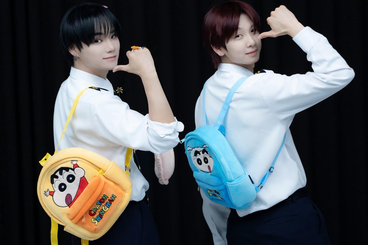 SSofS0108's tweet photo. 20260607 뮤빗몰 팬사인회 오레오즈🌟
#윤시윤 #시윤 #SIYUN #シユン
#카이렐 #KYRELL #カイレル
#나는_너의_반쪽이야
#AMPERSANDONE #앰퍼샌드원
@_AMPERSANDONE_ https://t.co/ZgvOyFsKFu