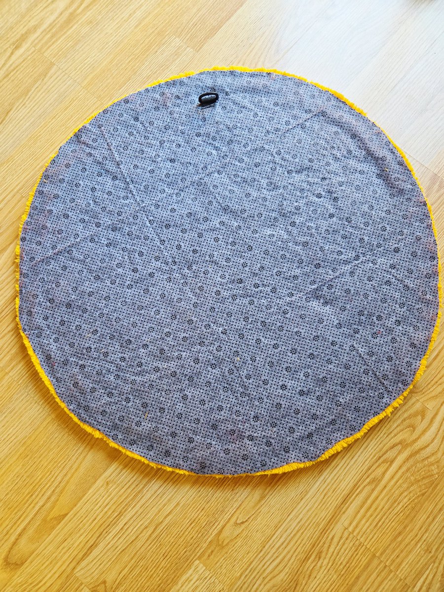 CacklingHyenaa's tweet photo. This rug was made for @furality charity auction!
You will see this at furality tonight between 8-9pm! Make sure to check it out and support :3 https://t.co/ZC50Itz1wr