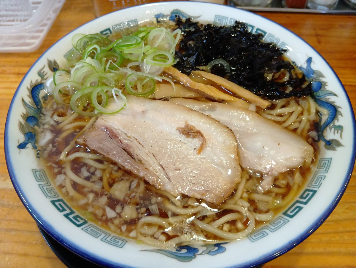 shuttle0103's tweet photo. 山形県山形市嶋南
麺屋 春馬さん

朝ラー醤油「大盛」950円
中華or醤油が選べます👍

お風呂♨️の後の塩分補給🤣

細ストレートっぽい…やや縮れ…硬め
旨味の強い濃い目のあっさりスープ🤤

岩海苔…最強👍コリコリ細メンマ👍✨
トロっトロチャーシュー🐷🥩

ご馳走様でした🙇 https://t.co/SlyRZliJhS