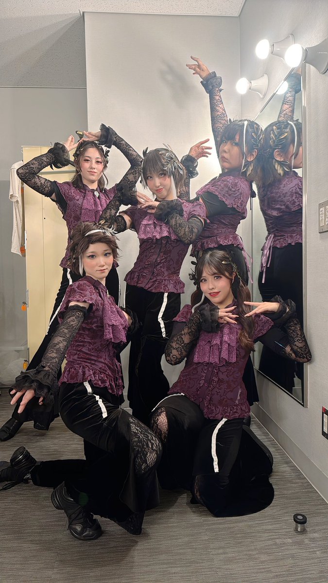 minechan333's tweet photo. #ゲキペテ2026 千秋楽ありがとうございました🙇‍♂️

公演が終わって家に帰ってもずっと虚空を見つめて、本当に終わったんだってずっと同じことを考えてました、、

この5人でダンサーとして過ごせたこと、絶対に忘れません！！
本当に楽しかったです！！大好き！！

シェリルと写真撮れて良かった💞 https://t.co/3LJEUzT6XJ