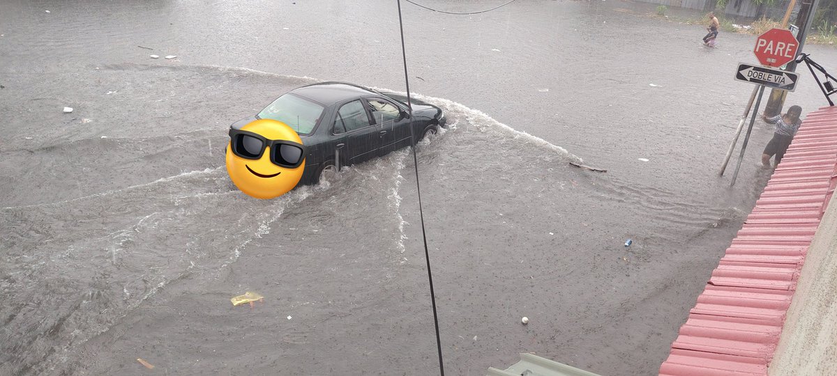 katty04_09's tweet photo. @EmergenciasEc En el norte 🥲👀 inundado https://t.co/FgJO4sCQij