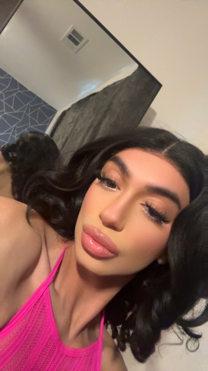 femmbaddie's tweet photo. IG vs Twitter 🙈 https://t.co/U5aZcHI2nV