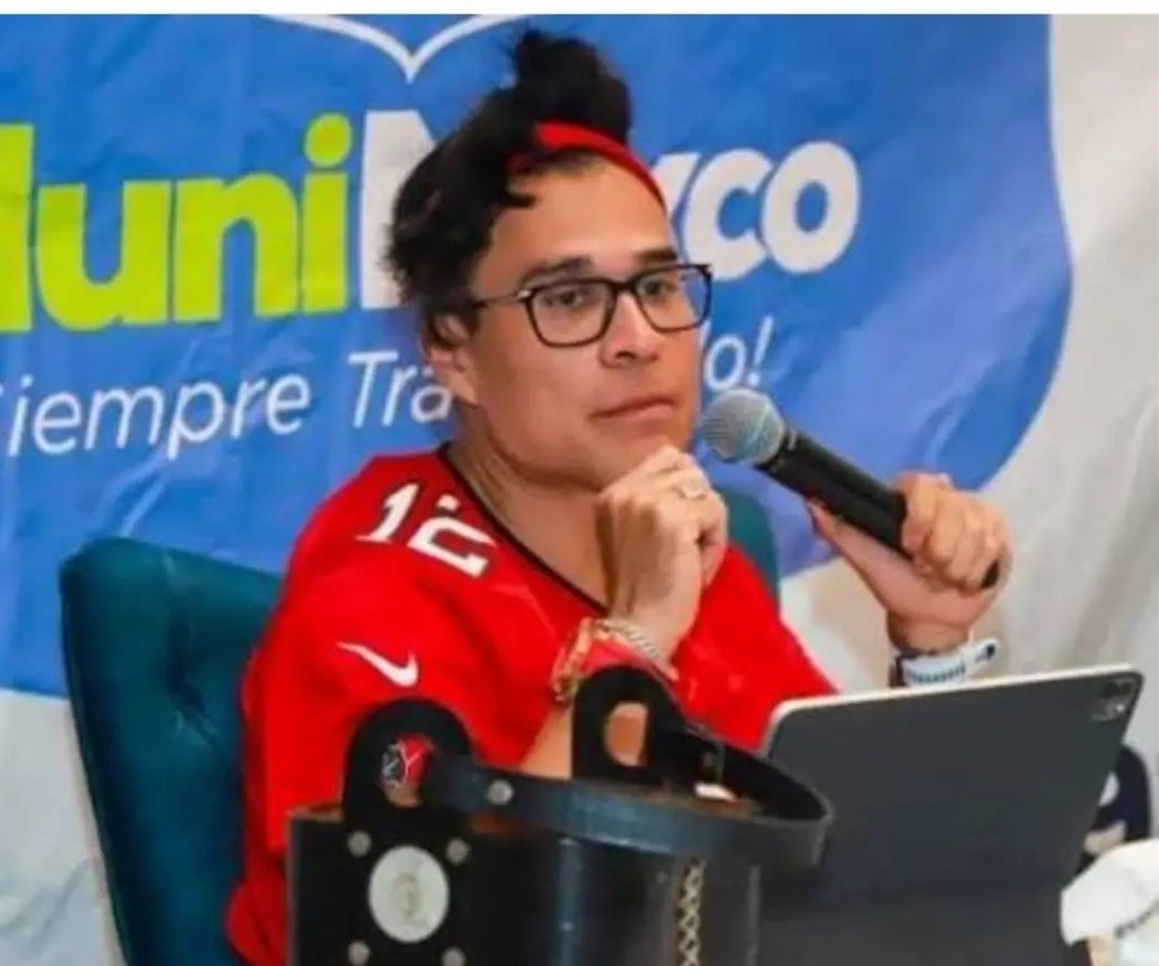 clousgario's tweet photo. Sandra Torres, Carlos Pineda, Zury Ríos, Roberto Arzú,  y ahora esto, es el reflejo de nuestra sociedad.

Se alimentan  de la pobreza, de la ignorancia , de una sociedad enferma. https://t.co/aU9XUZcen4