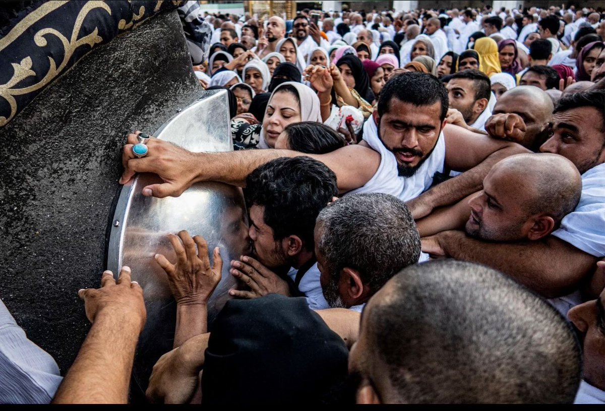 emilymode's tweet photo. Christians do not worship idols. Just like your black stone, we appreciate and venerate saints and their relics for their example and service to God. Like cherishing a watch your father wore after he dies.

Although you don't typically see Christians behaving like this over relics.