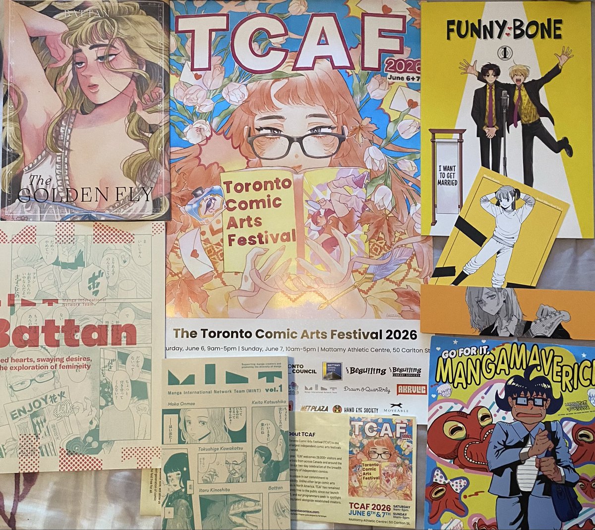 saturnfireflie's tweet photo. #TCAF Haul
Discovered @battan8 & her marshmallowy-women art style💕
@mangamavericks
picked up Funny Bone🦴
Excited 4 Vegetable Sandwich release
@peowstudio
had to express luv for Hibari-kun
@TheBeguiling
thumbed through early-release of MARS✨
#ProjectMINT table freebies😍 https://t.co/NxtHFgVJUh