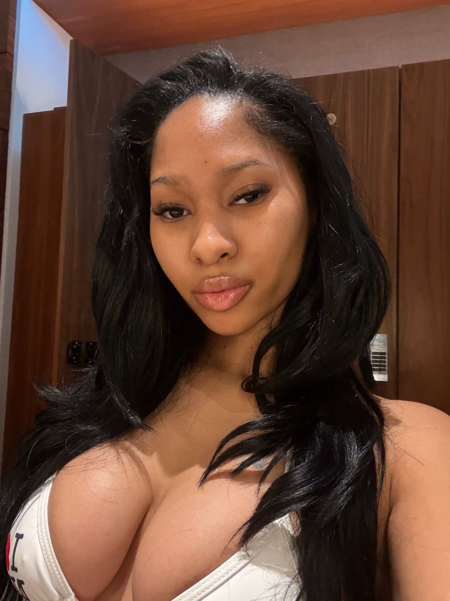 onlyxlivv's tweet photo. happy birthday to me <3 https://t.co/MALasDPp12