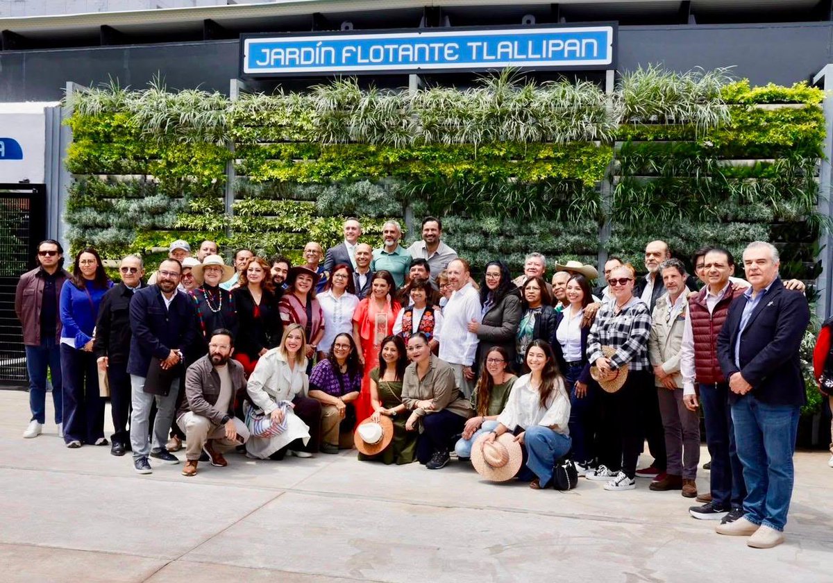 MetropolisCDMX's tweet photo. Inauguración del Jardín Flotante Tlallipan🌻
Una obra que mejora la movilidad peatonal, brinda mayor seguridad en los recorridos y recupera espacios para que las personas puedan transitar con mayor confianza y comodidad
👉🏼Metrópolis estuvo presente junto al secretario @EipCDMX https://t.co/6M6iun6p3h