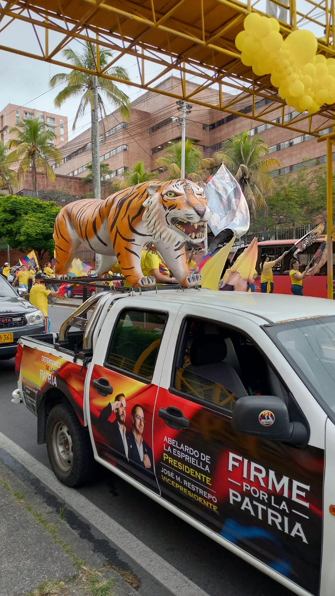 paciro's tweet photo. En Ibagué YA GANAMOS . 

El heredero desapareció y para siempre . https://t.co/tw2j00YFbI