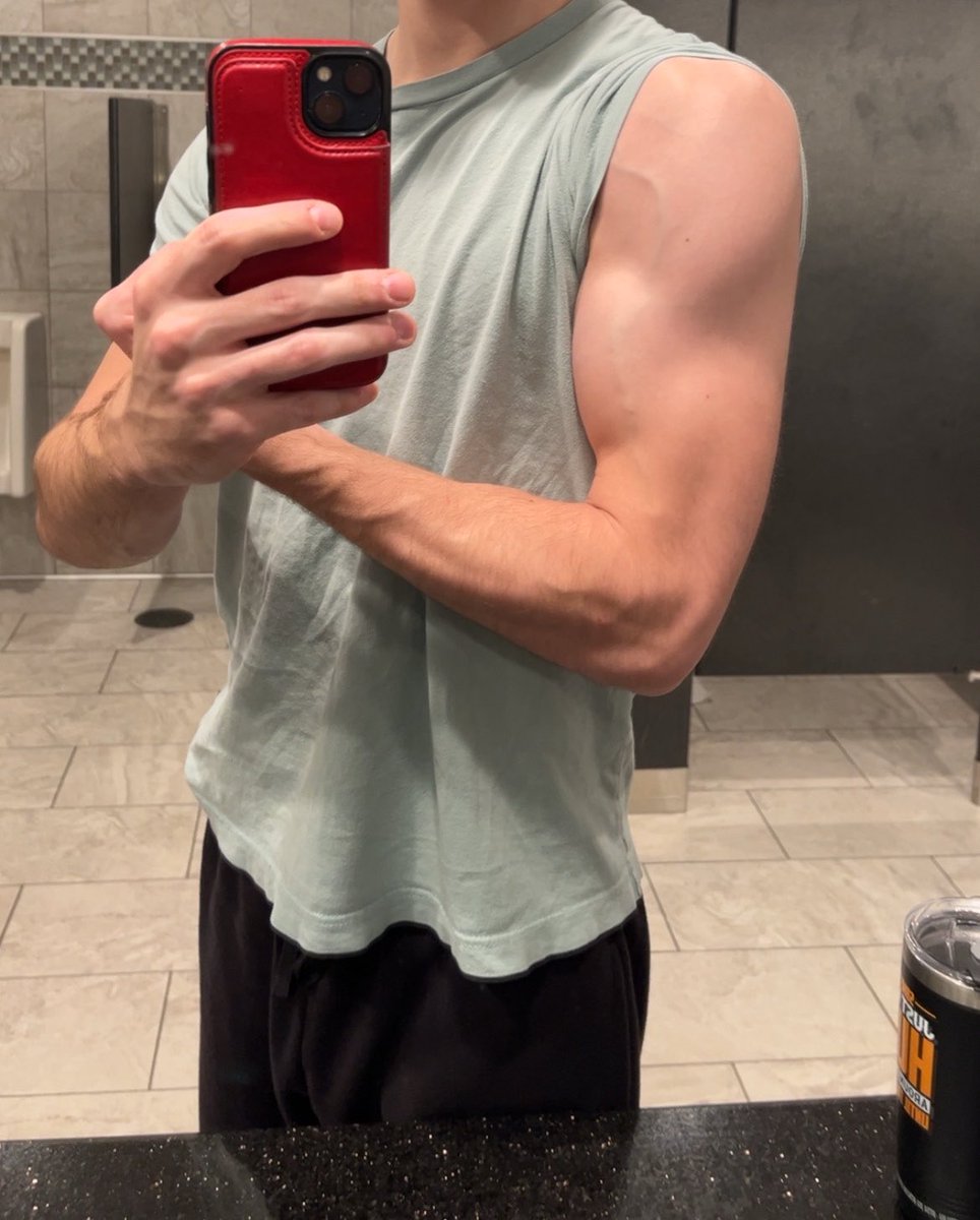 whtbelt58's tweet photo. I heard some people like bicep pics 🤭 https://t.co/dpyqKbRyef