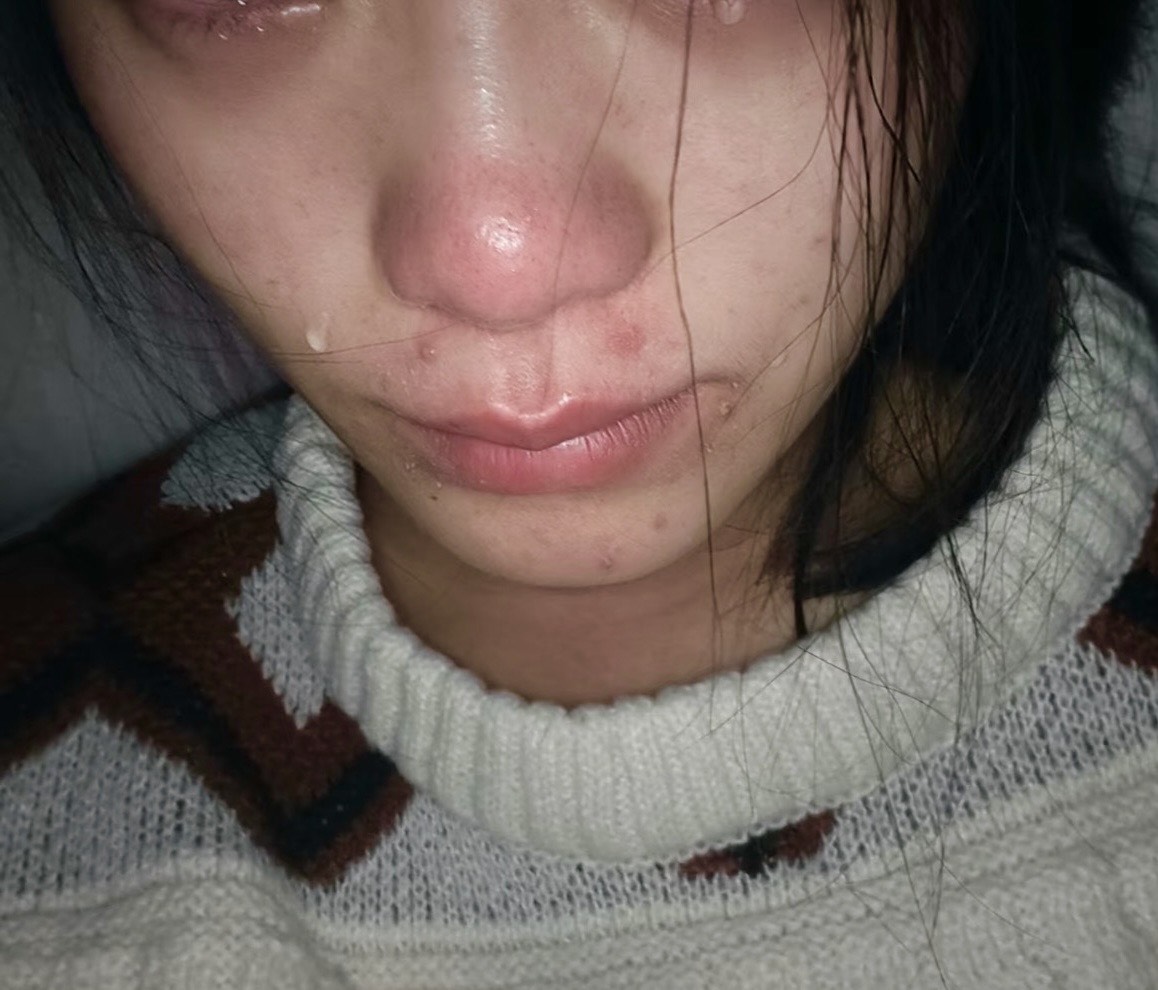 NWithington's tweet photo. やっぱり私なんてブスだから誰も相手にしてくれない…
生まれてこなきゃ良かった https://t.co/91eoS8MQDU