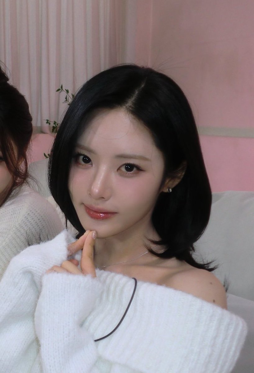 M0tt22's tweet photo. 건님 중단발하면 여자의 악마되는 거 아시는 분.. https://t.co/5ApwLuPBBS