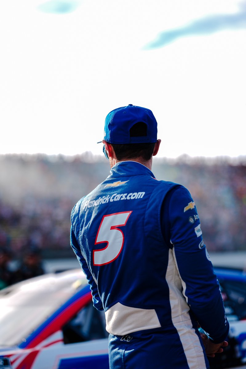 TeamHendrick's tweet photo. Difficult day, but @KyleLarsonRacin battled to his fifth Top 5 of the season. https://t.co/UJ9s6OZtHU