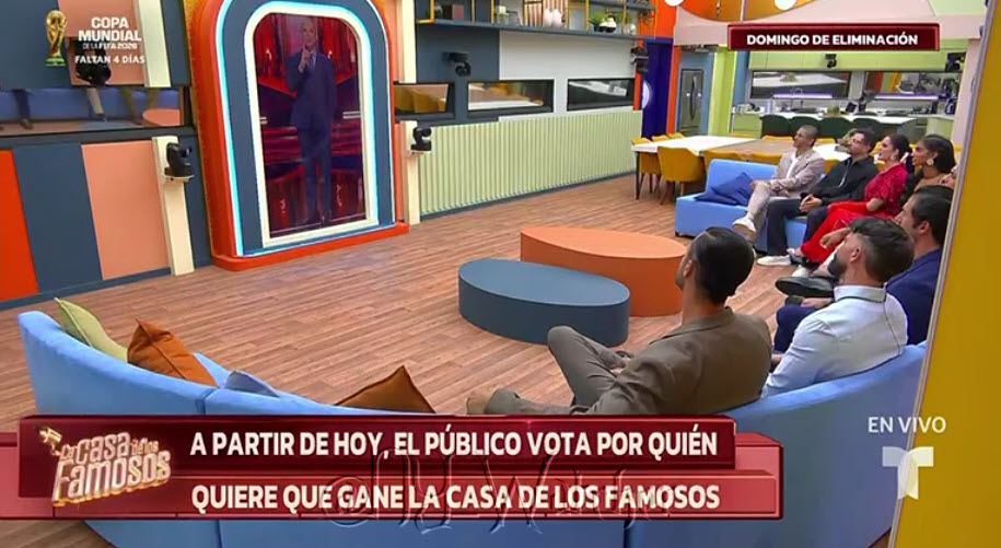 NY_Watcher's tweet photo. #LCDLF6 Javier now talks with the Housemates to tell them how this Week is going to play out 🗣️
#LACASADELOSFAMOSOS https://t.co/zU9s1qNrji