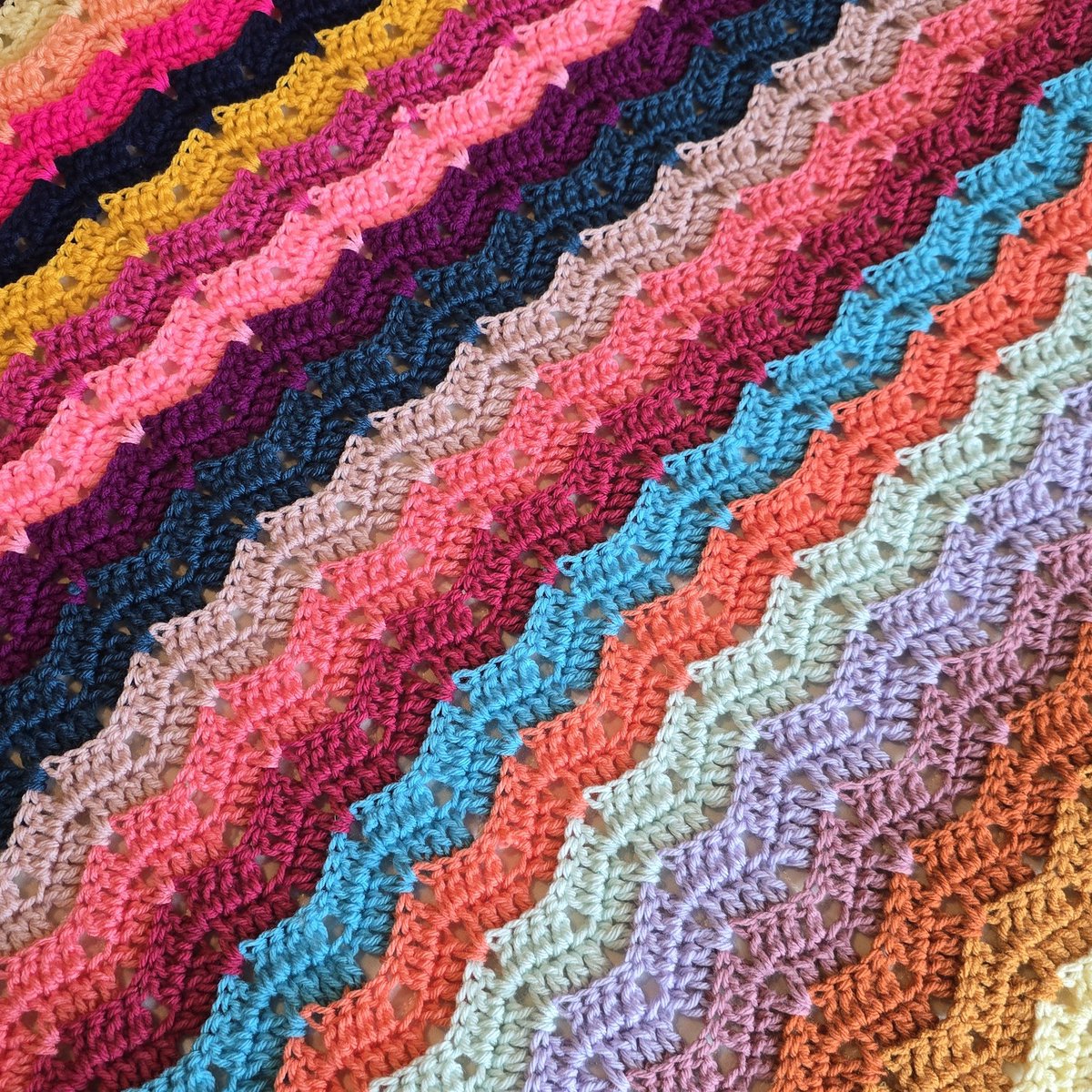 Crochetmelovely's tweet photo. New free pattern from me: Misty Astoria Afghan! Full pattern on my blog or grab the PDF from my Ravelry shop! Both links are in my bio! 💖🫶✨️
Comment 'MISTY' you want me to send you the pattern! 😊
.
.
.
#new #crochetersofinstagram #yarn #freepattern #patternrelease https://t.co/8U7oyEIF8n