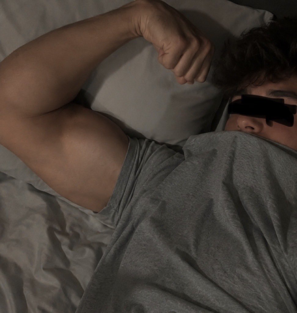 connell 🖤 tweet media
