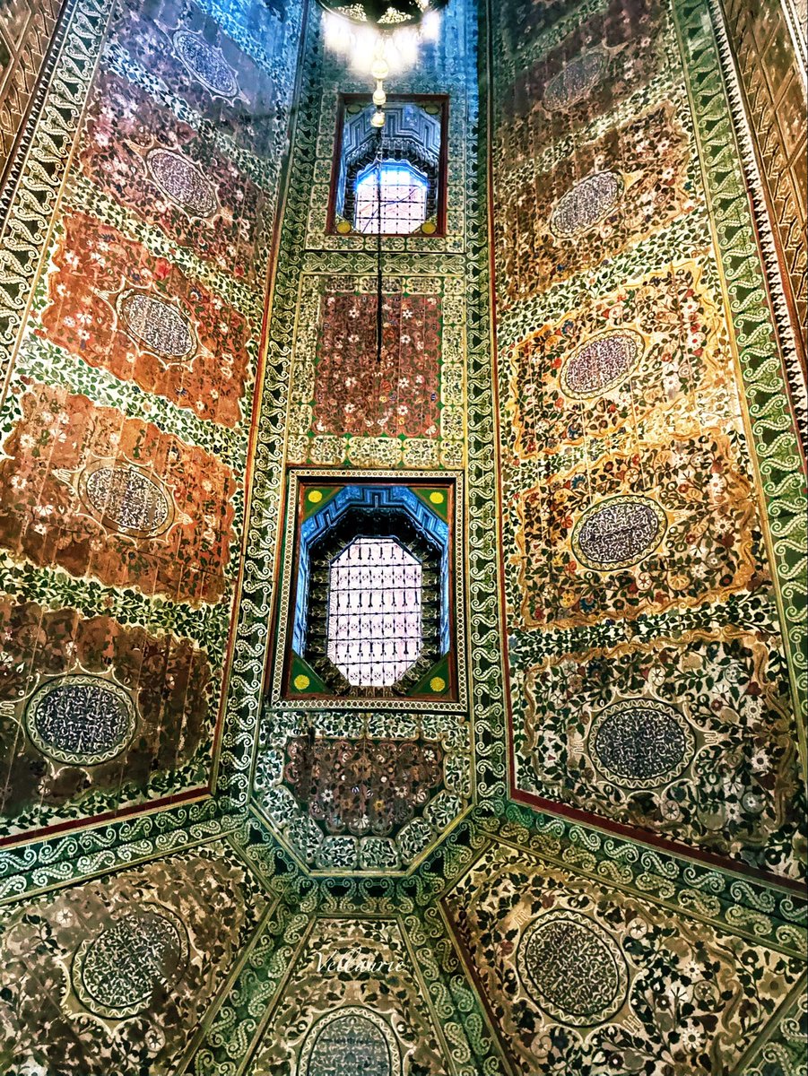 VijayEllaurie's tweet photo. #SundayCeiling #StainedGlassSunday
#architecture #mosaic #mosaicart #historicalbuildings #history #heritage #culture #artandhistory “We are mosaics. Pieces of light, love, history, stars… Glued together with magic, music and words.” https://t.co/B2qXPNIdSo
