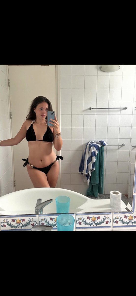 Mommy_lenaa's tweet photo. The slutty irl of @cuntsabrina 
Come see me quickly in DM if you don’t want me to find her 😈💋
#feargasm #blackmail #wank #slut #irl #cuck #slave #wanchat #bbc #bull #mommy #findom https://t.co/l5BlDyDrmn