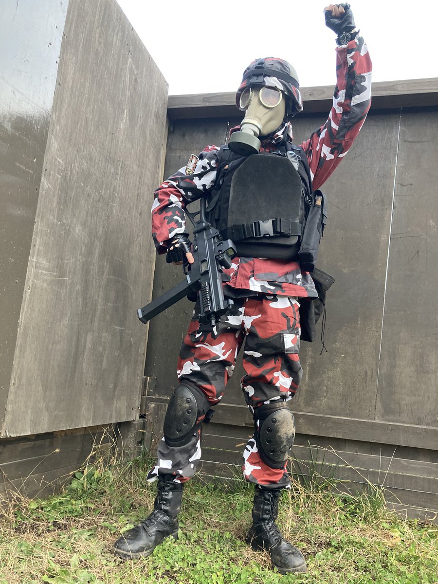 Ak74Ussr's tweet photo. バリスタというフィールドでサバゲすると、不定期で「敵」が登場するので、FPSの主人公の気分が味わえるかもしれません https://t.co/6qMYFobWWJ