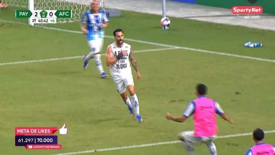 Noitedecopa's tweet photo. MAIS DOIS GOLS NO FIM E UMA VIRADA HISTORICA

O PAYSANDU É CAMPEAO DA COPA VERDEEE https://t.co/P5vH6q1DWo