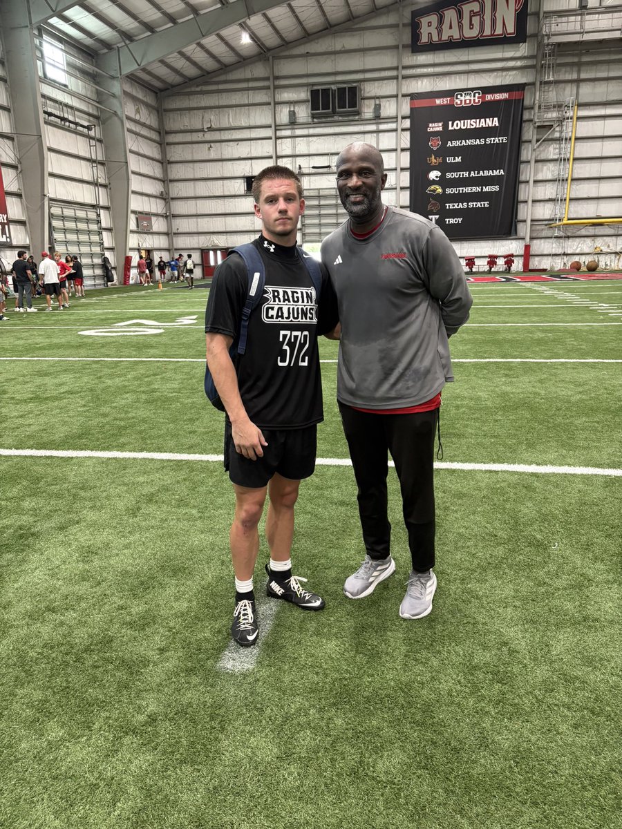 paulhoyt0's tweet photo. Appreciate @RaginCajunsFB for the camp today! Had a chance to get better and compete! Met and talked to @CoachGBarlow Here are some clips from the camp: https://t.co/GY4cFRmOh8