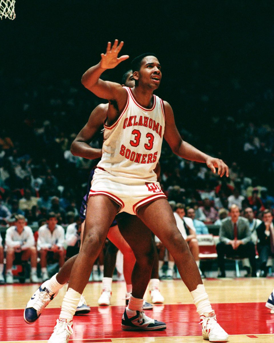 OU_MBBall's tweet photo. One of the greatest to do it in a Sooners uniform. Forever in our hearts. https://t.co/ZZ4ADoFlwh