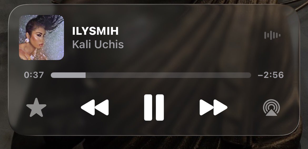 ssaertcas's tweet photo. Esta canción siempre le pertenecerá a dokka. https://t.co/FRxdyLjtt8